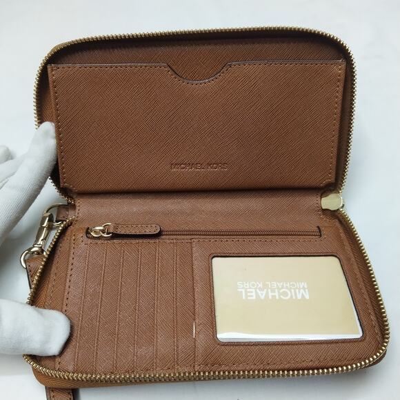 Michael Kors Brown Crossgrain Leather Zip Around Credit Card Wristlet - Wallet - Picture 9 of 14